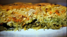 Заливной пирог с капустой и курицей